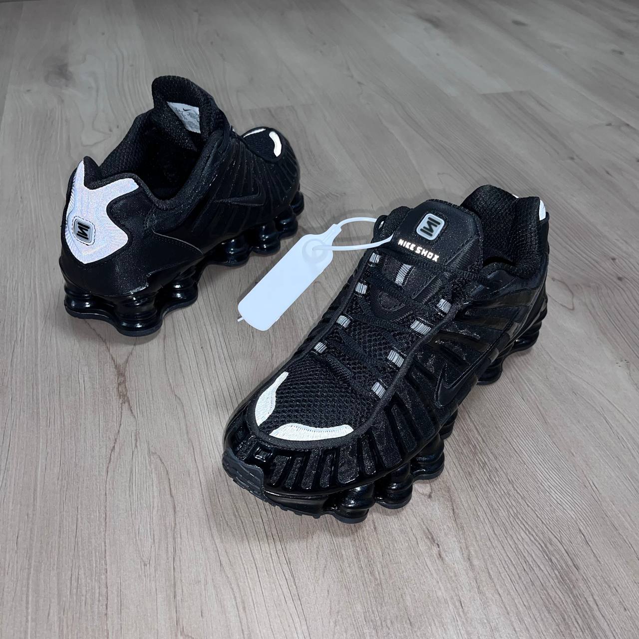 Zapatilla Shox Negras Reflectante
